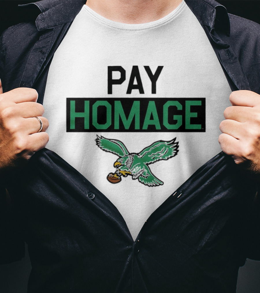 Pay Homage Philadelphia Eagles Football Vintage Eagle Carrying Football T-Shirt