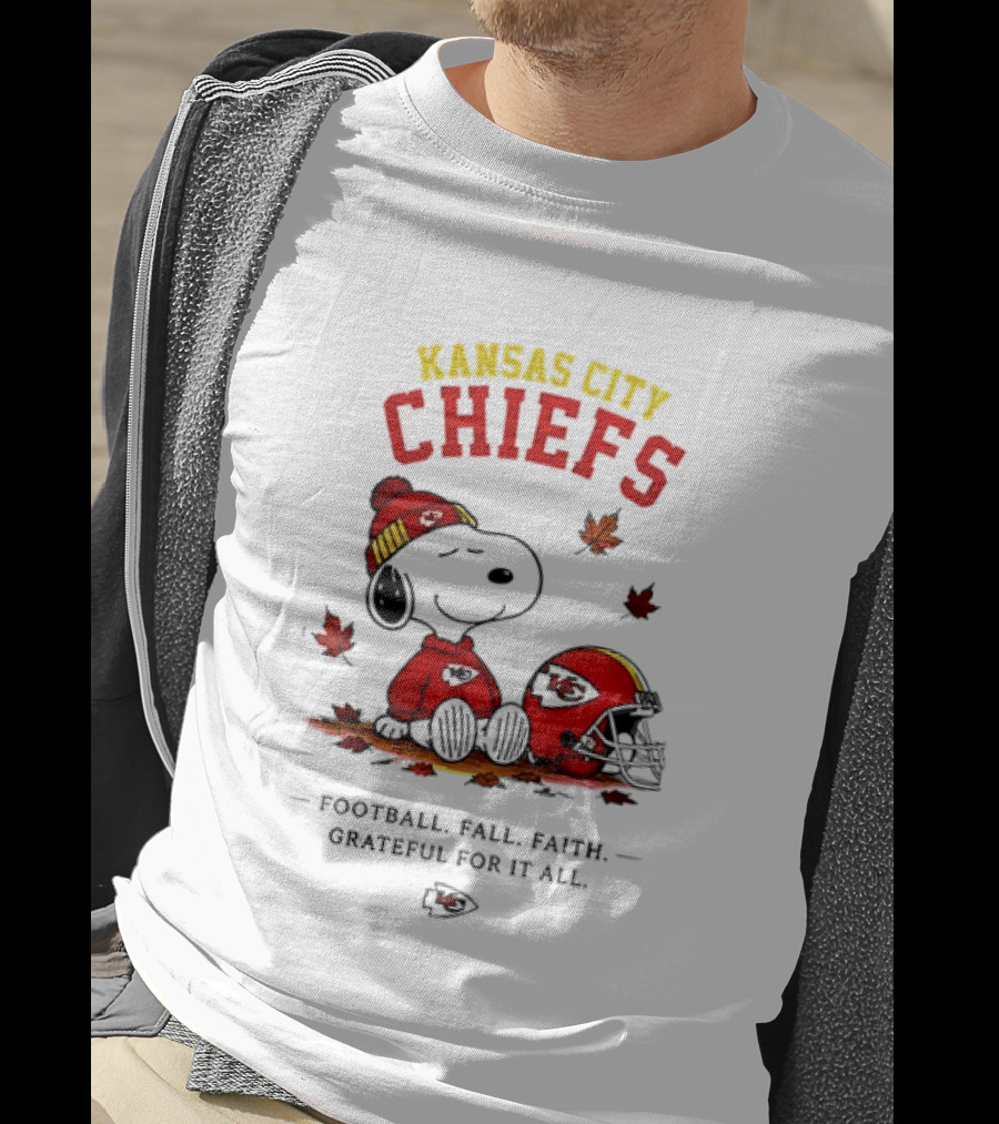 Kansas City Chiefs Snoopy Football Fall Faith Grateful For It All T-Shirt