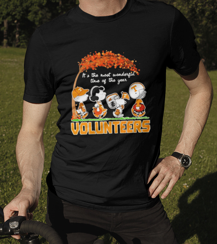 Peanuts Characters Tennessee Volunteers It's The Most Wonderful Time Of The Year T-Shirt