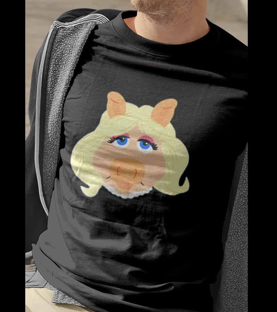 Miss Piggy Iconic Jim Henson's Muppets Character Blonde Hair Blue Eyes T-Shirt