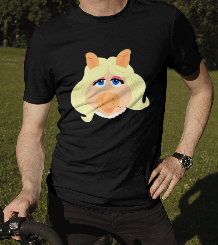 Miss Piggy Iconic Jim Henson's Muppets Character Blonde Hair Blue Eyes T-Shirt