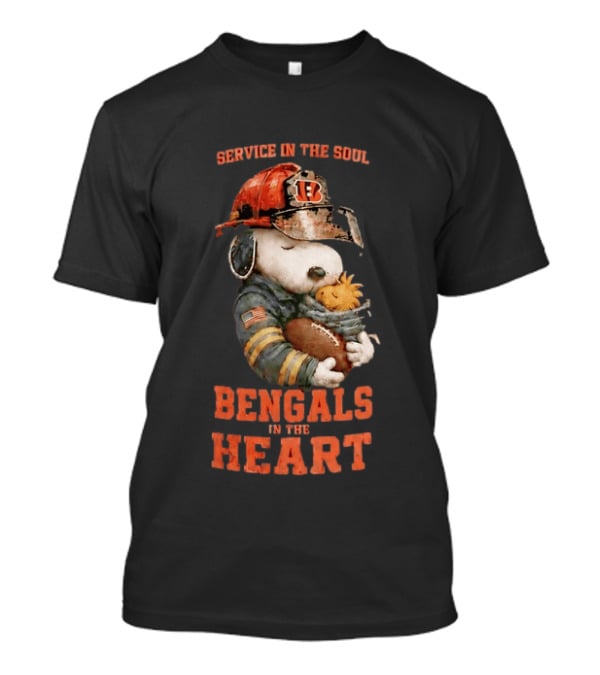 Service In The Soul Bengals In The Heart Snoopy Cincinnati Bengals Firefighter Hugging Woodstock T-Shirt