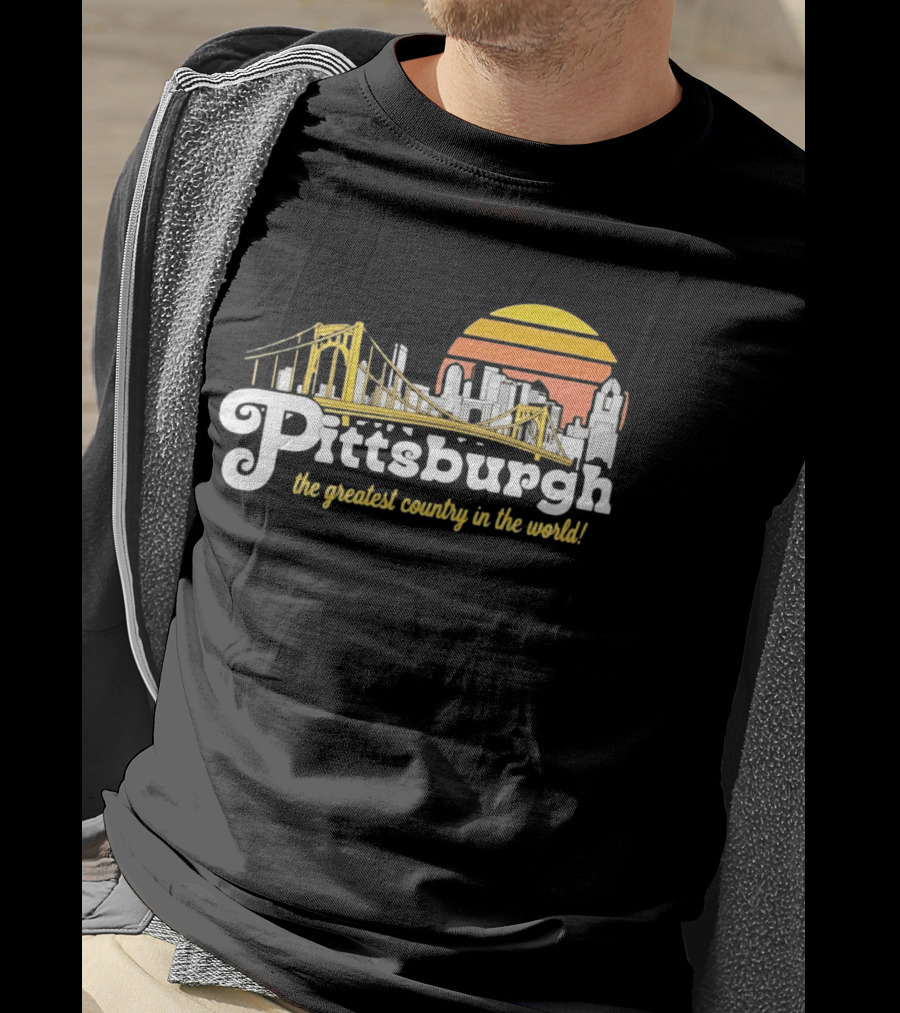 Pittsburgh Skyline With Bridge And Sunset The Greatest Country In The World T-Shirt
