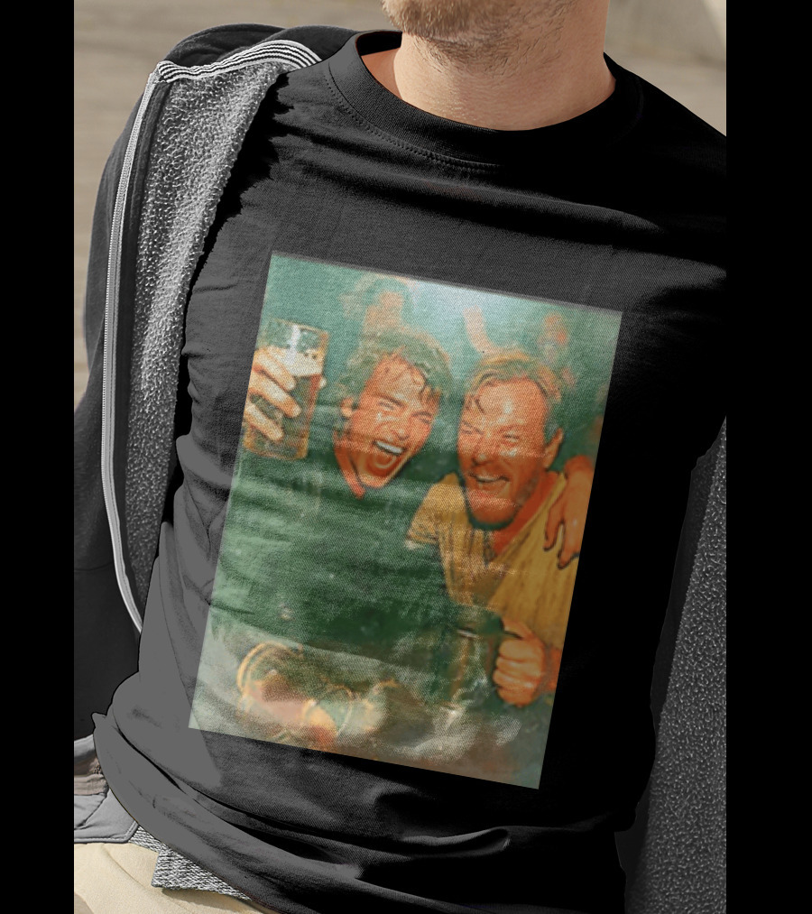 Original Anakin Skywalker And Obi Wan Kenobi Celebrate With Beer Cheers T-Shirt