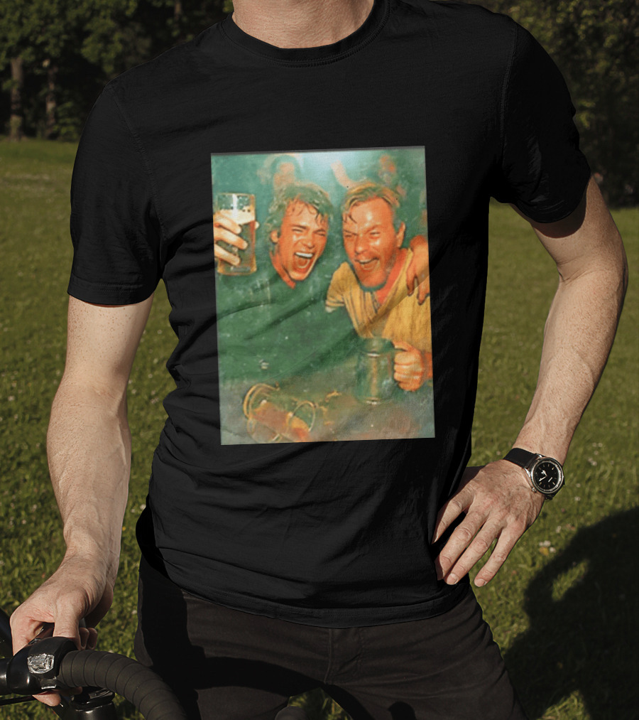 Original Anakin Skywalker And Obi Wan Kenobi Celebrate With Beer Cheers T-Shirt