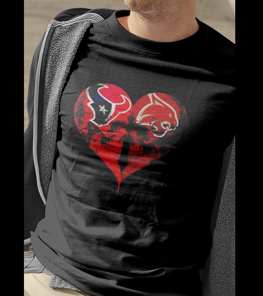 Houston Texans And Tampa Bay Buccaneers Skulls Heart Shape Distressed T-Shirt