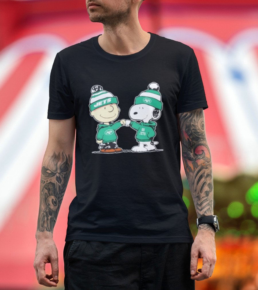 Original Peanuts Charlie Brown Snoopy New York Jets Fist Bump Go Jets Football T-Shirt