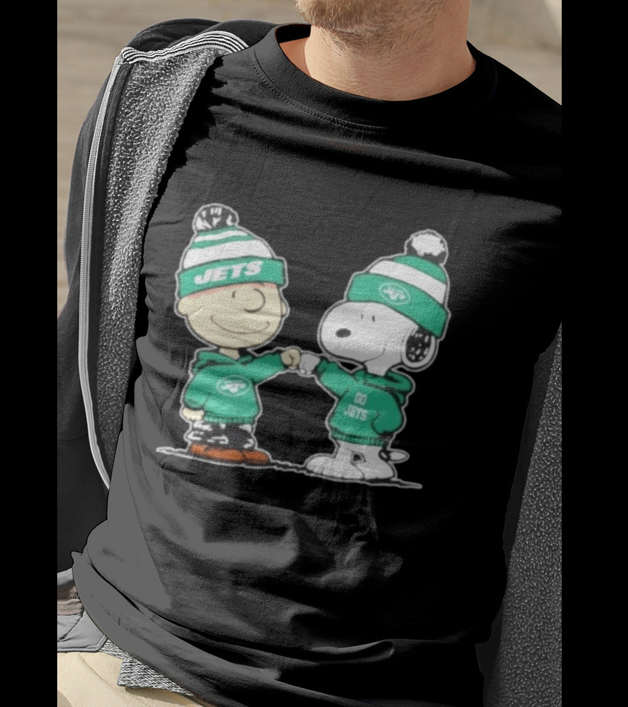 Original Peanuts Charlie Brown Snoopy New York Jets Fist Bump Go Jets Football T-Shirt