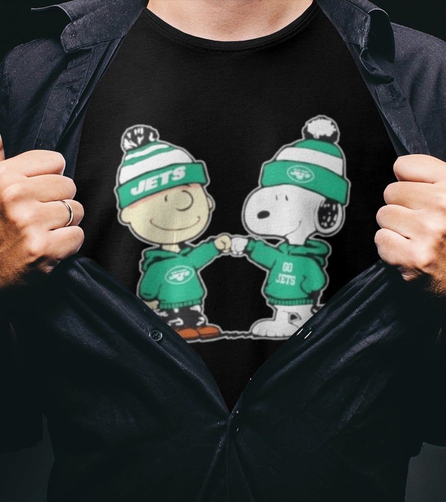 Original Peanuts Charlie Brown Snoopy New York Jets Fist Bump Go Jets Football T-Shirt