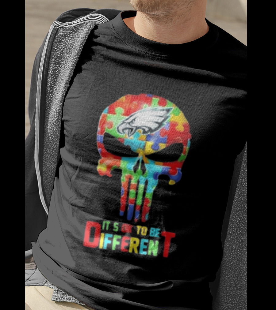 Philadelphia Eagles Skull Puzzle Autism Awareness It's Ok To Be Different T-Shirt
