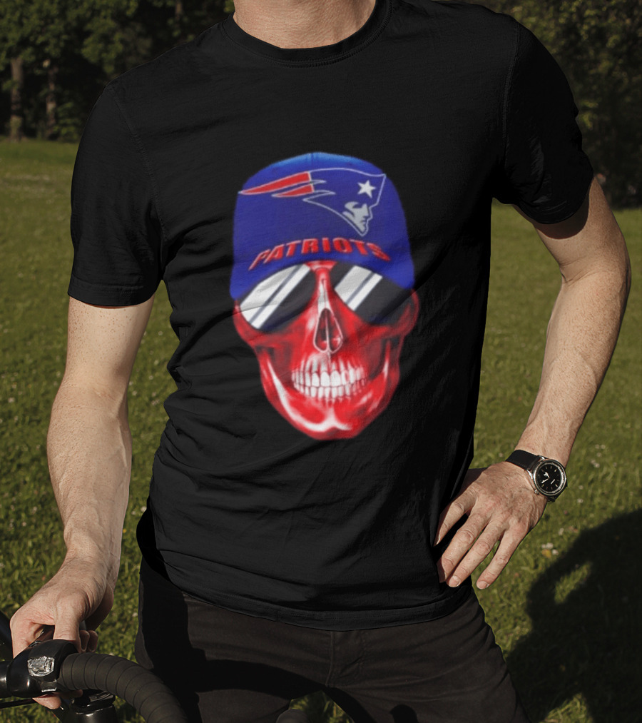 New England Patriots Cap Skull Smiling For Fans T-Shirt