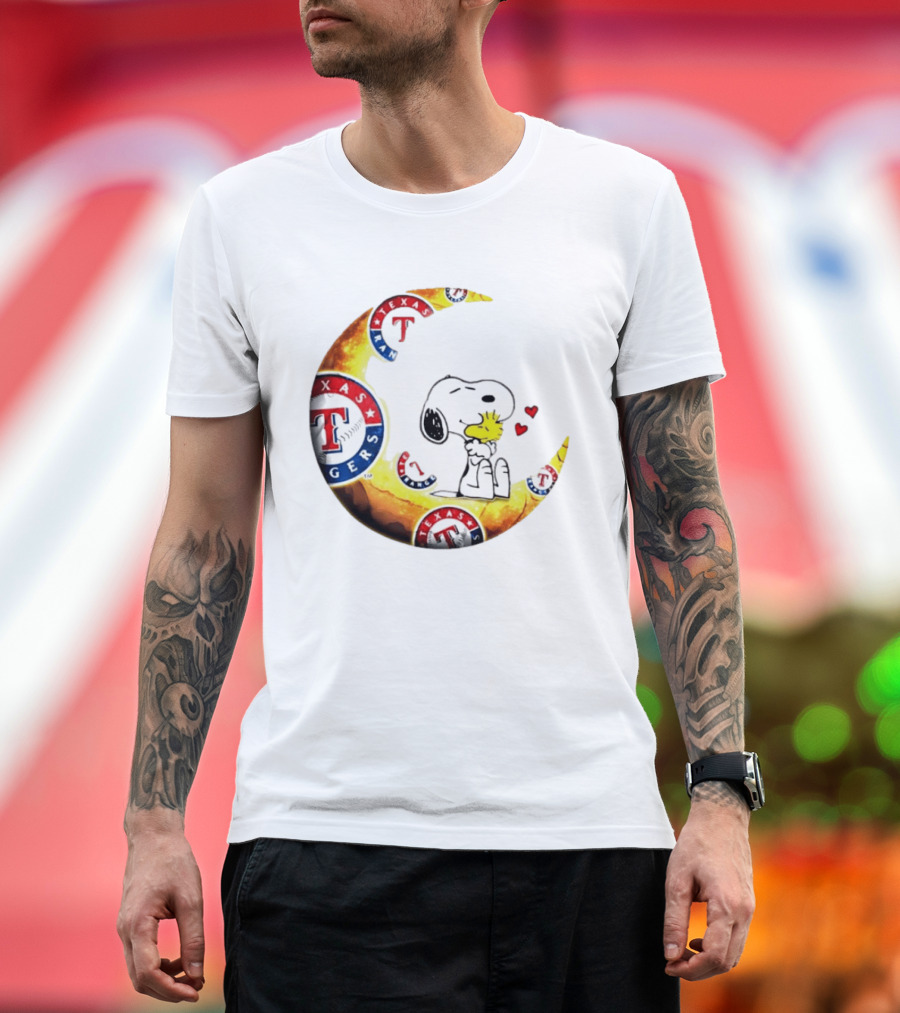 Snoopy Woodstock Texas Rangers Moon Baseball Fan Celebration T-Shirt