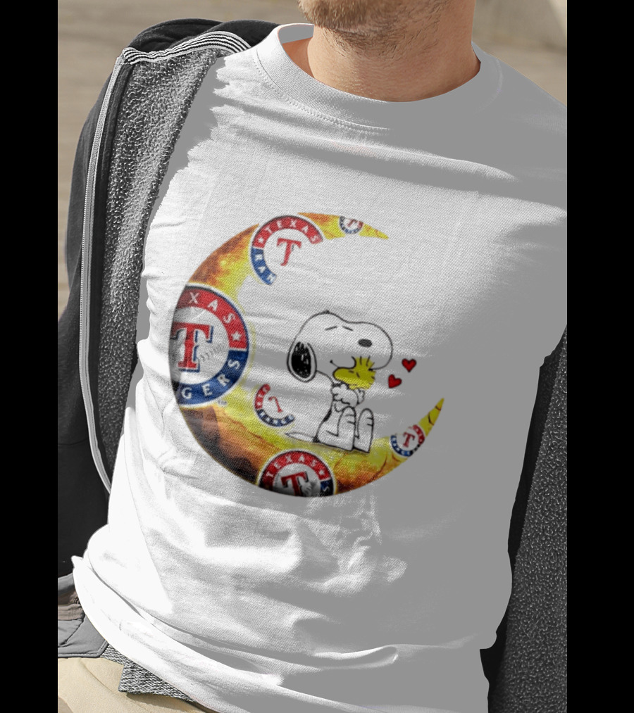 Snoopy Woodstock Texas Rangers Moon Baseball Fan Celebration T-Shirt