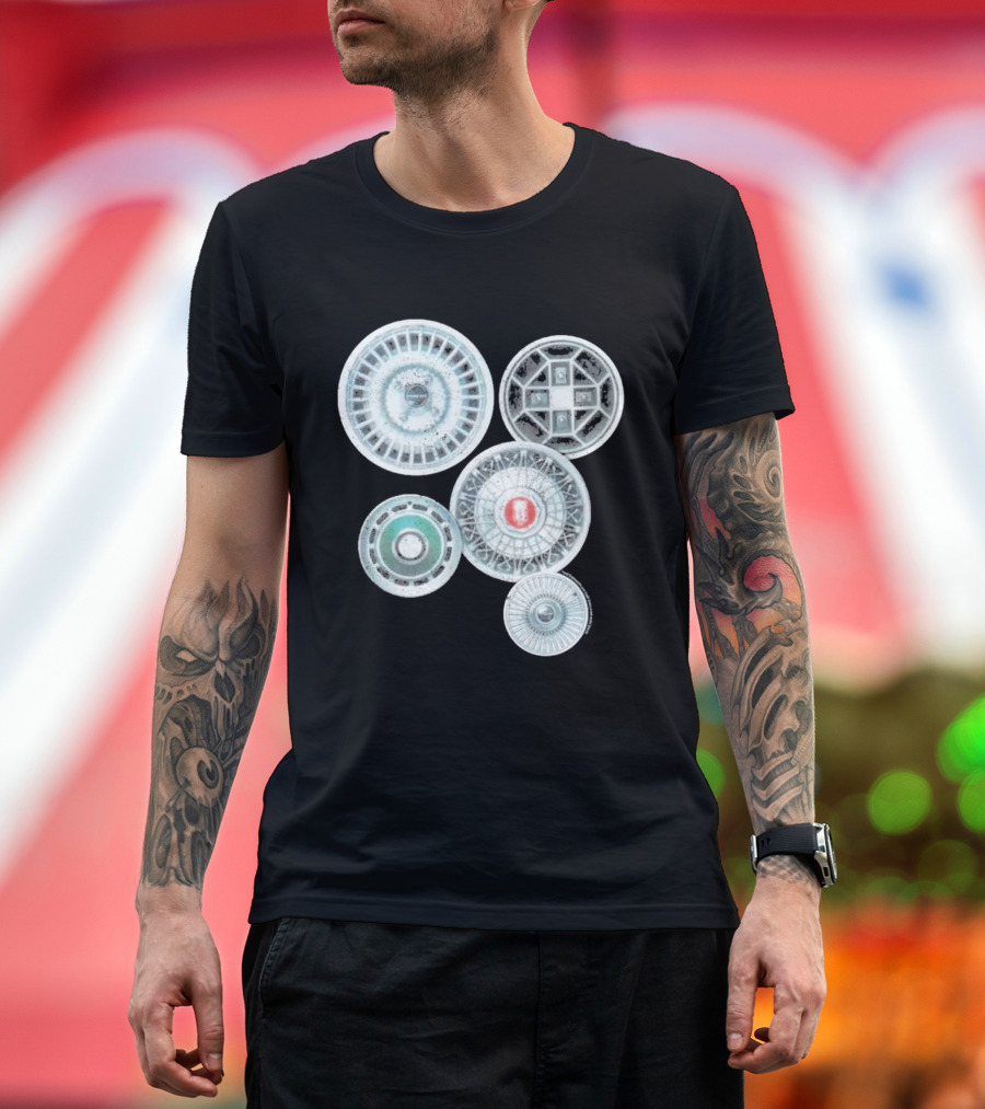 Vintage Ford Hubcaps Collection Classic Car Enthusiast Retro Wheels T-Shirt