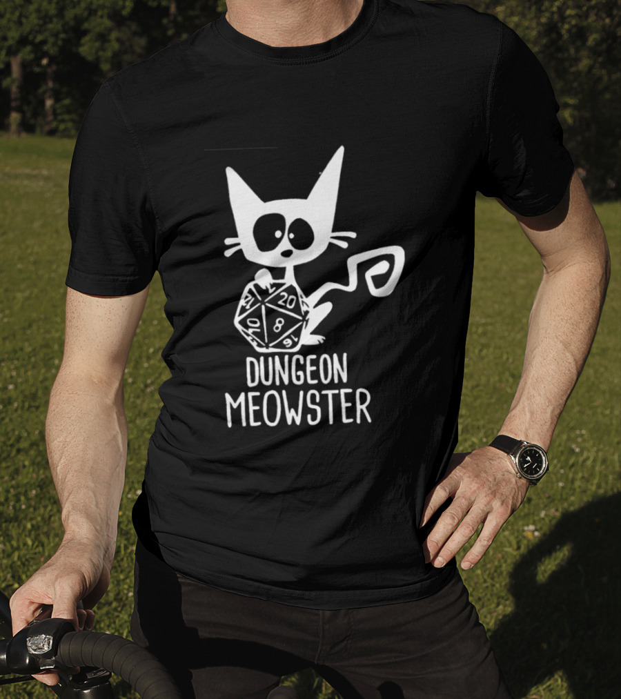 Dungeon Meowster Cat Holding D20 Dice Dungeons And Dragons T-Shirt