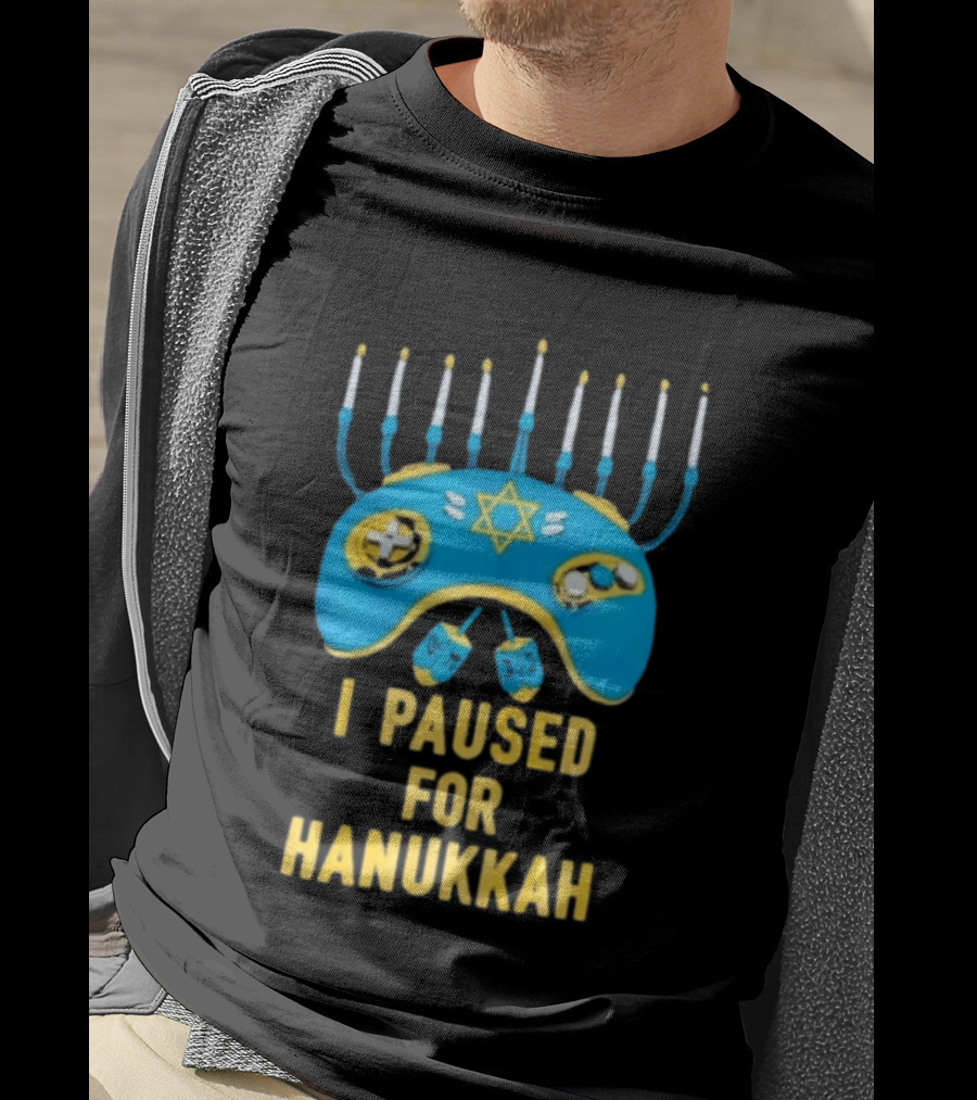 I Paused For Hanukkah Menorah Gaming Controller Star Of David T-Shirt