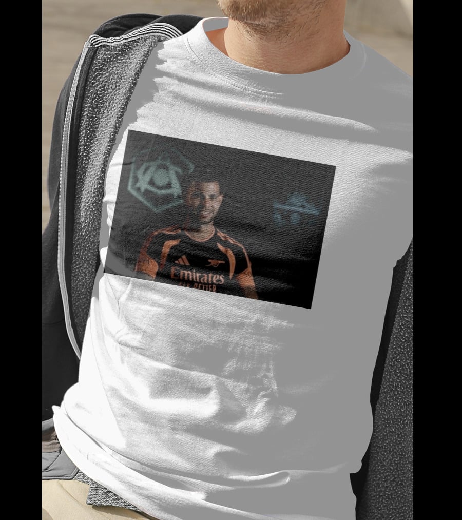 Emirates Fly Better Arsenal Move Ambitions Guimarães SOPHIA T-Shirt