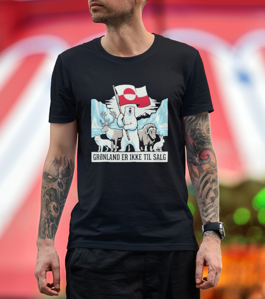 Grønland Er Ikke Til Salg Polar Bear Flag Reindeer Musk Ox Arctic Wildlife T-Shirt