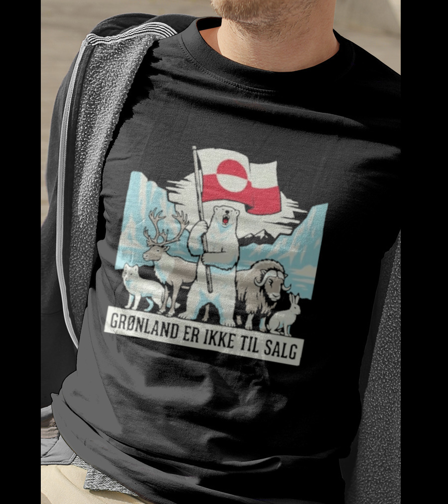 Grønland Er Ikke Til Salg Polar Bear Flag Reindeer Musk Ox Arctic Wildlife T-Shirt