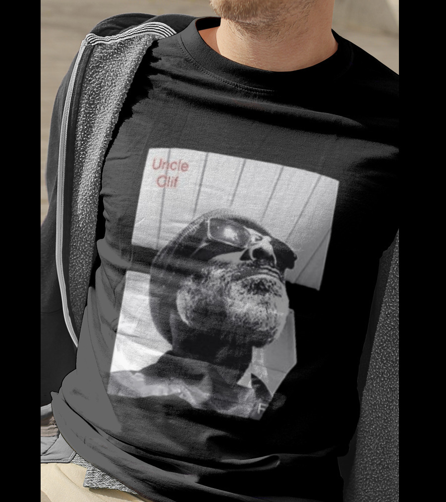 Uncle Clif Bring Back Common Sense Vintage Style Black And White Bearded Man In Sunglasses T-Shirt