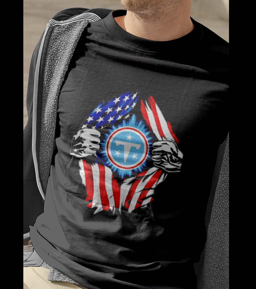 Tennessee Titans American Flag Ripped Chest USA Football Fan T-Shirt