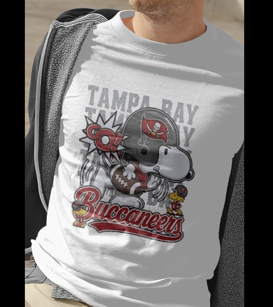 Tampa Bay Buccaneers Go Snoopy Football Peanuts Huddle T-Shirt