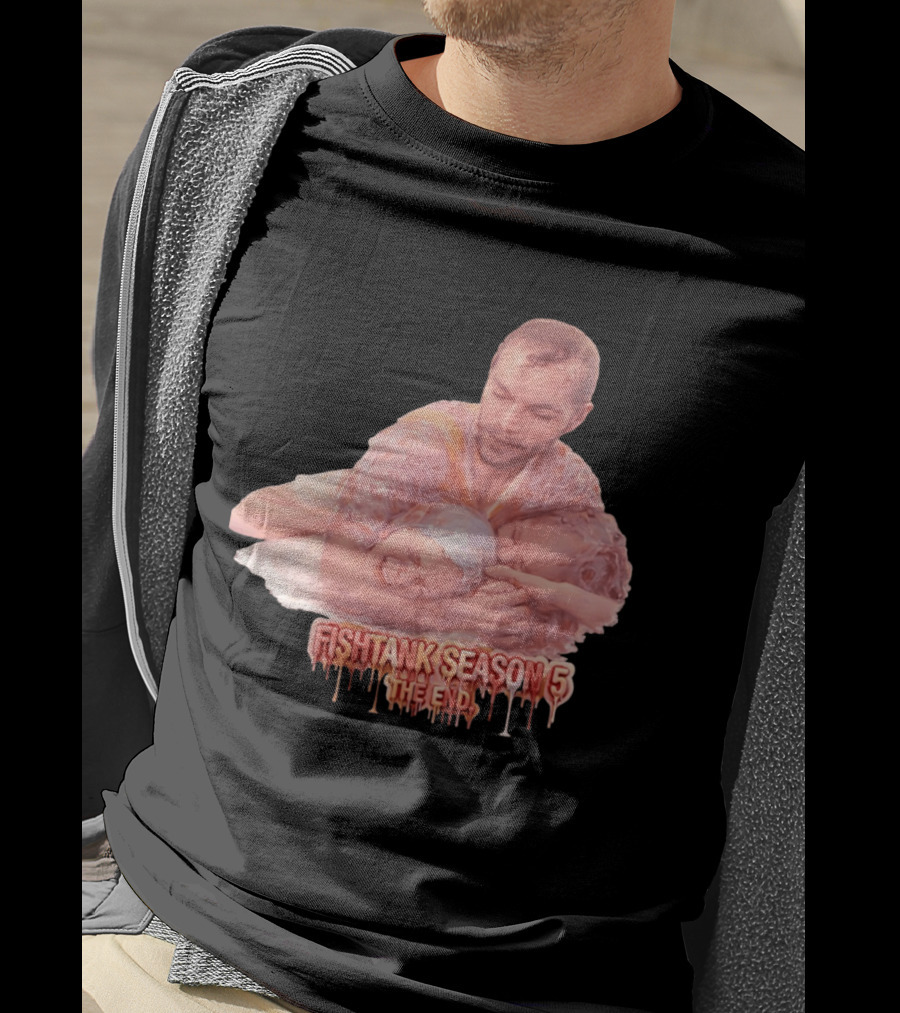 Fishtank Season 5 The End Dramatic Embrace Scene T-Shirt