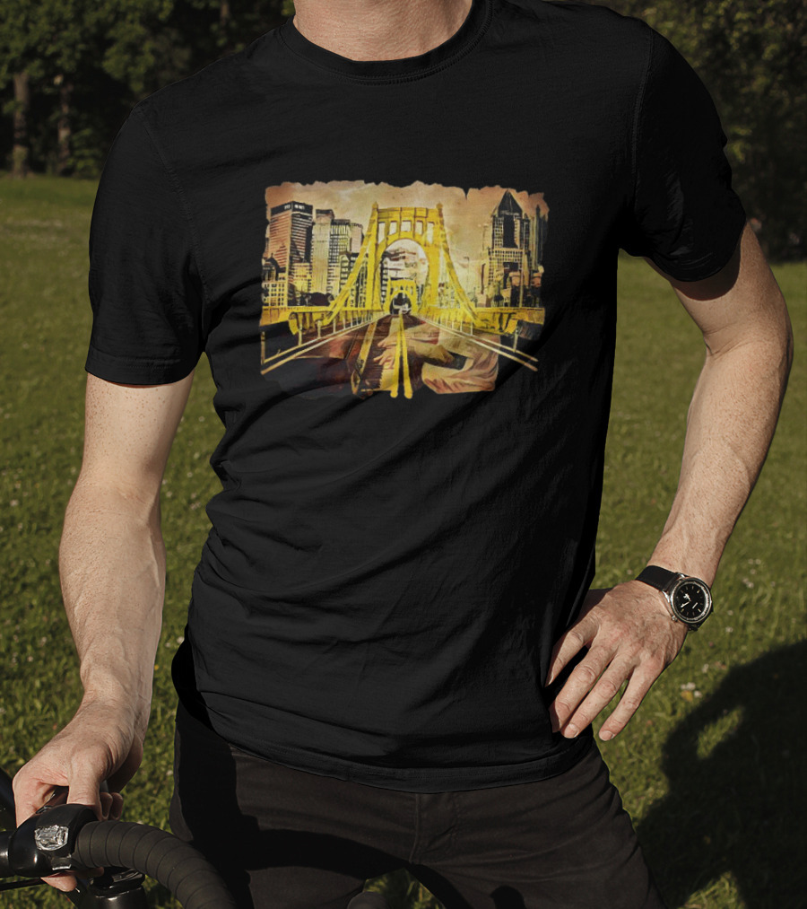 Pittsburgh Skyline 1992 Roberto Clemente Bridge Piano Player T-Shirt