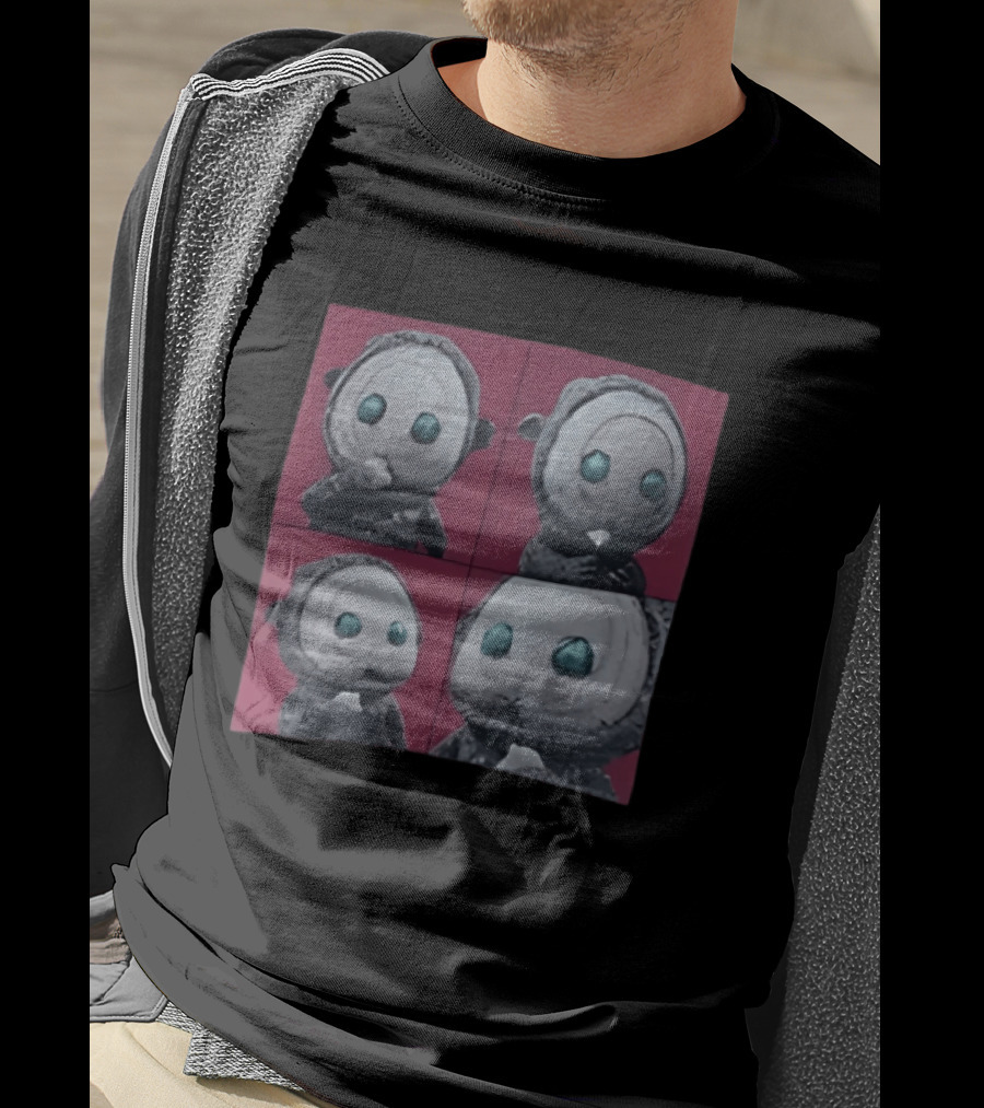 The East Palace Kkeomeoksali Cute Character Art Quadrant T-Shirt