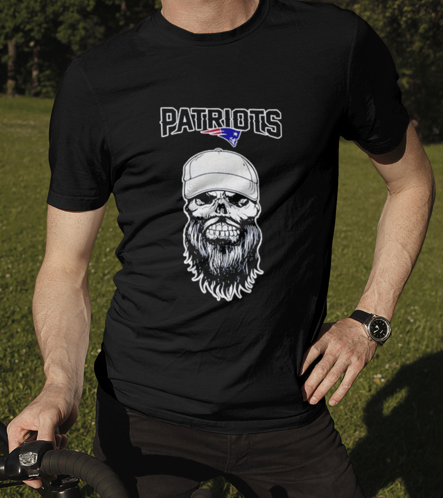 Patriots Bearded Skull With Cap Football Fan T-Shirt