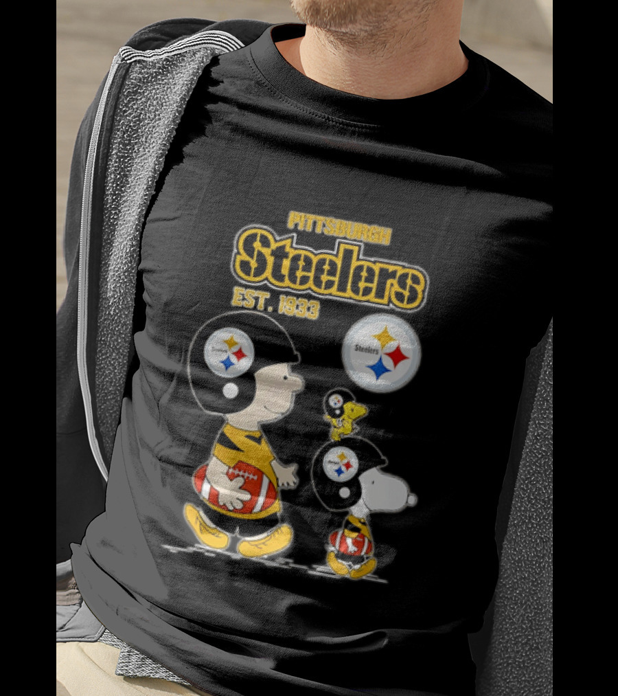 Pittsburgh Steelers Peanuts Charlie Brown Snoopy Football Est 1933 T-Shirt