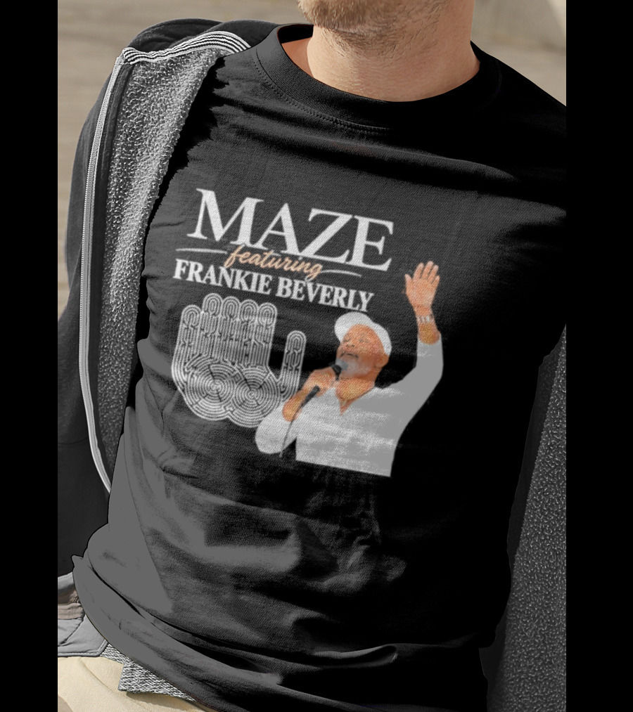 Maze Featuring Frankie Beverly White Outfit Microphone Performance Iconic Image T-Shirt