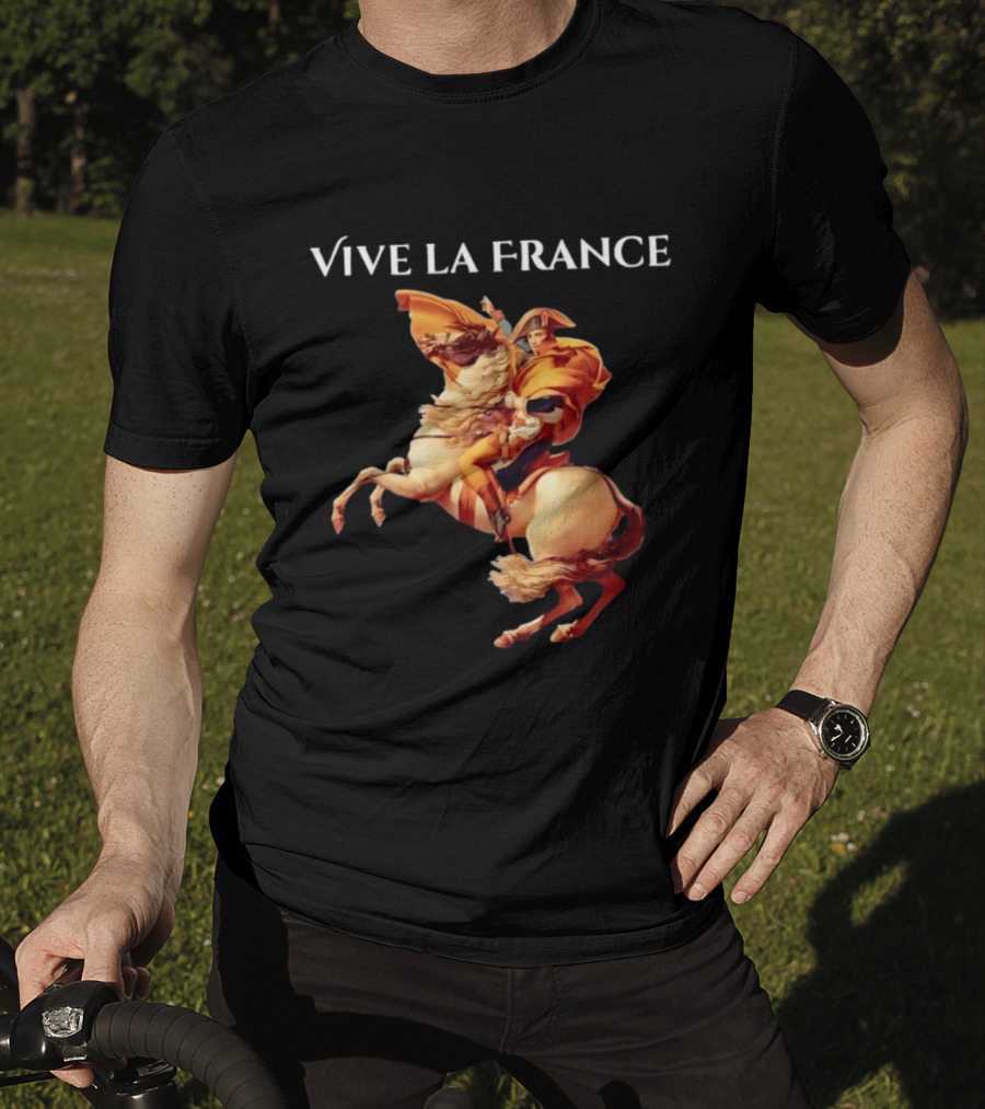 Vive La France Napoleon Bonaparte Riding Horse Iconic French History T-Shirt