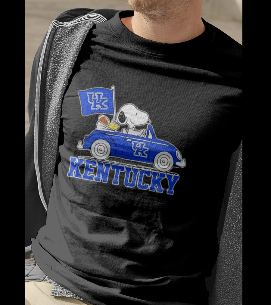 UK Wildcats Snoopy Driving Car With Kentucky Banner T-Shirt