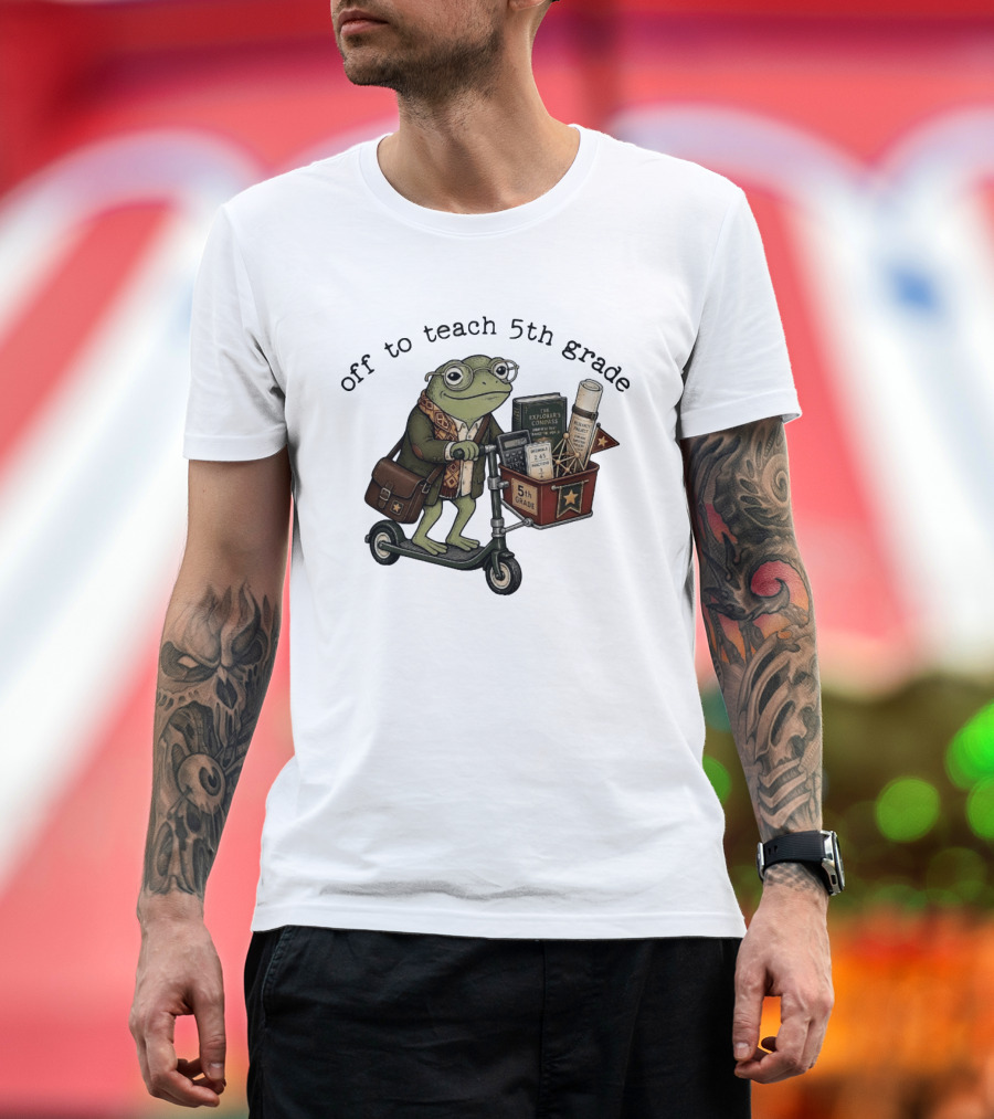 Off To Teach 5th Grade Frog Teacher Scooter Back To School T-Shirt