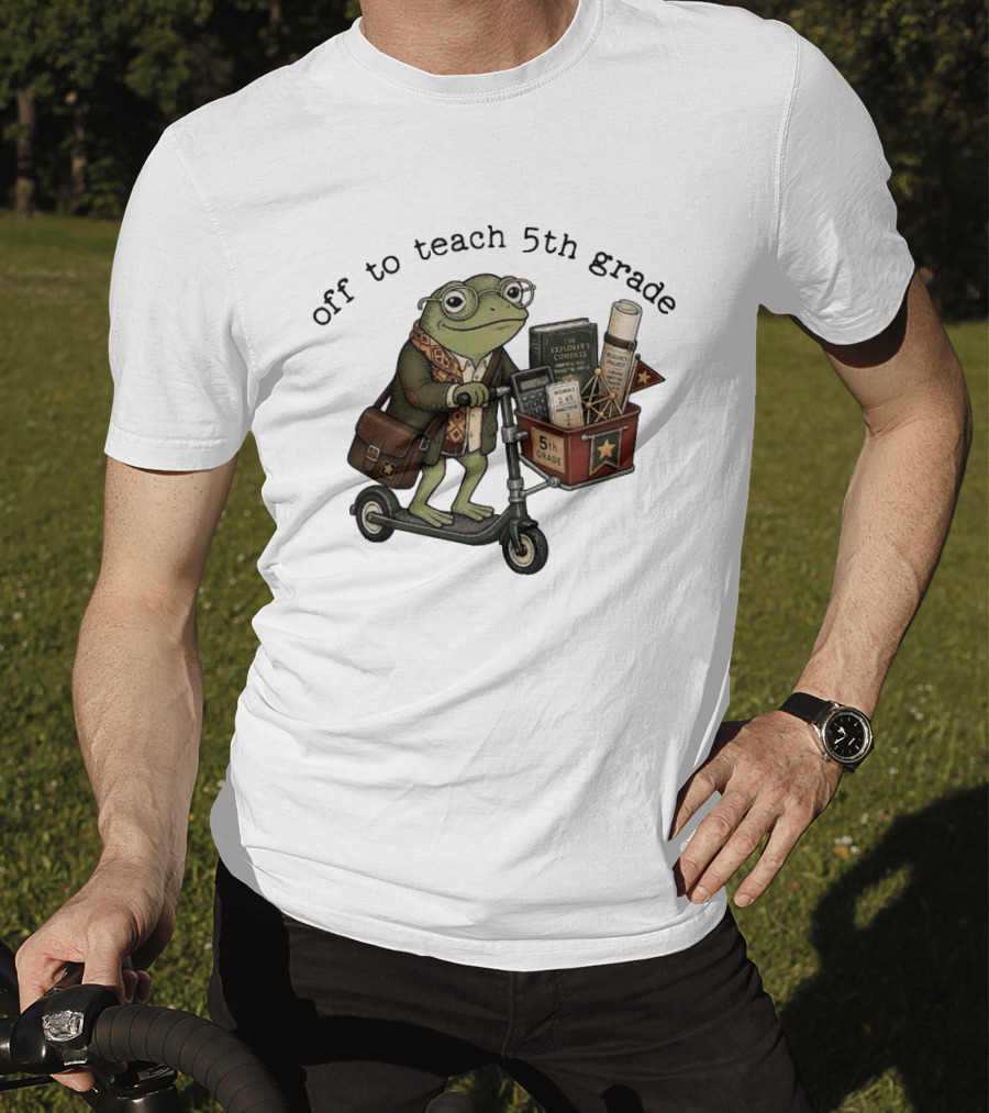 Off To Teach 5th Grade Frog Teacher Scooter Back To School T-Shirt
