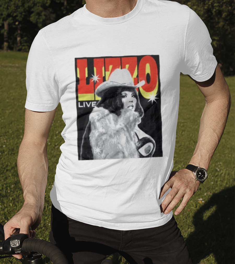 Lizzo Live Houston Mar 06 Texan Style Fur Coat Hat T-Shirt