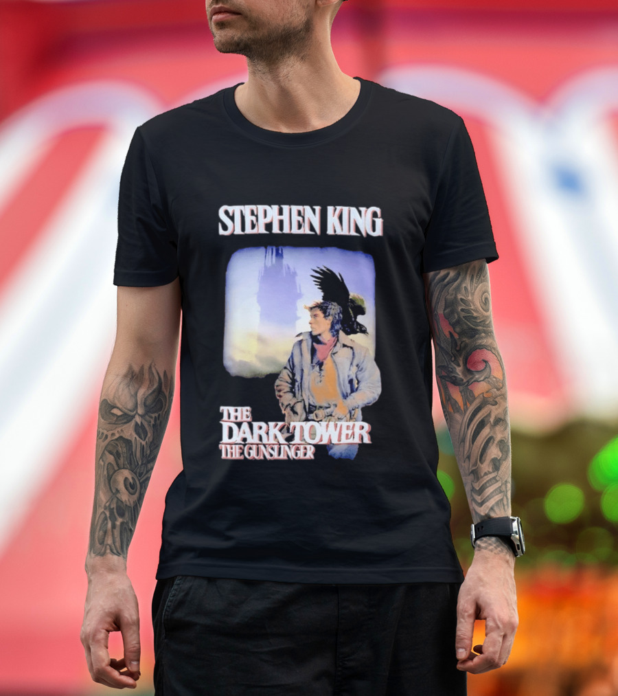 Stephen King The Dark Tower The Gunslinger Artwork With Gunslinger And Raven T-Shirt