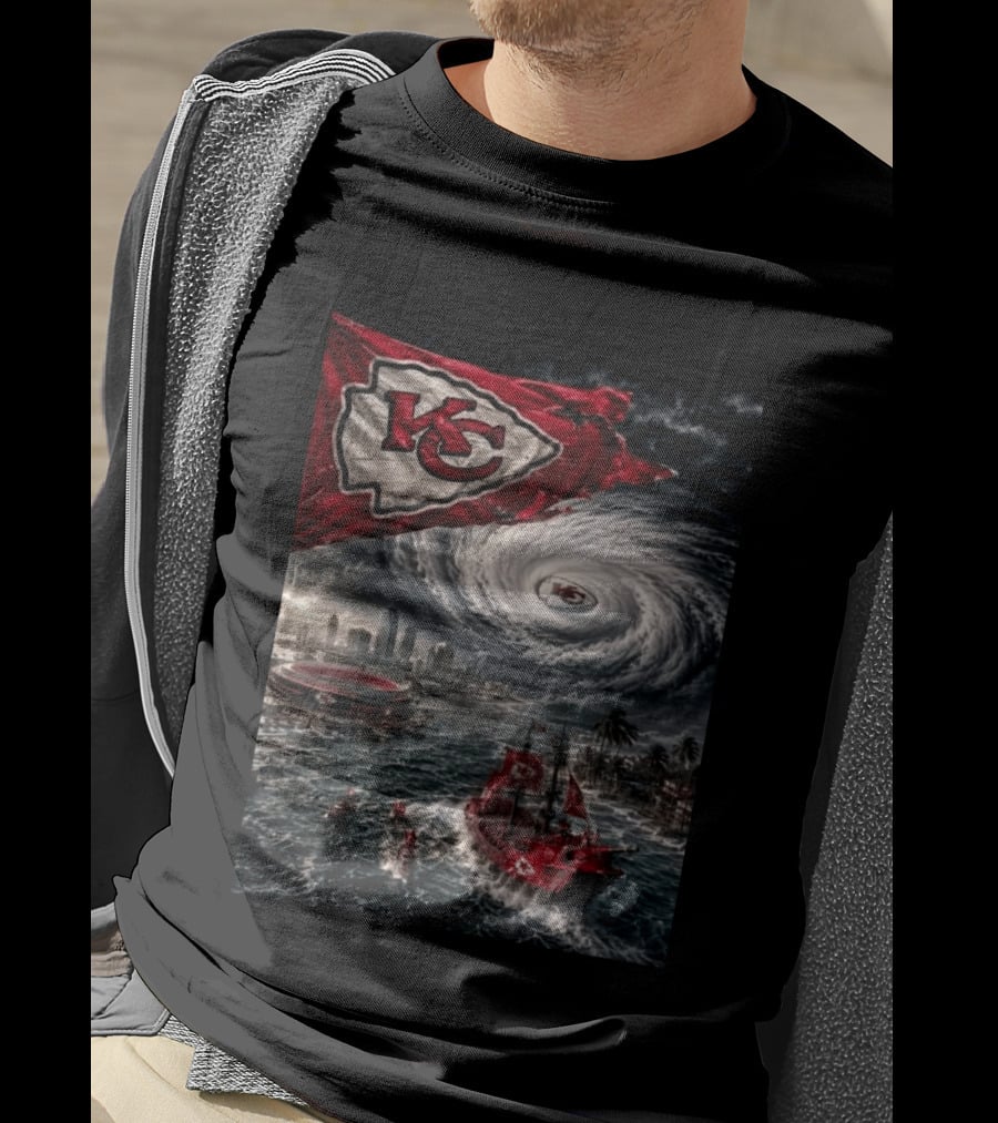 Tampa Bay You Better Start Boarding Up The Windows KC Football Storm Warning T-Shirt