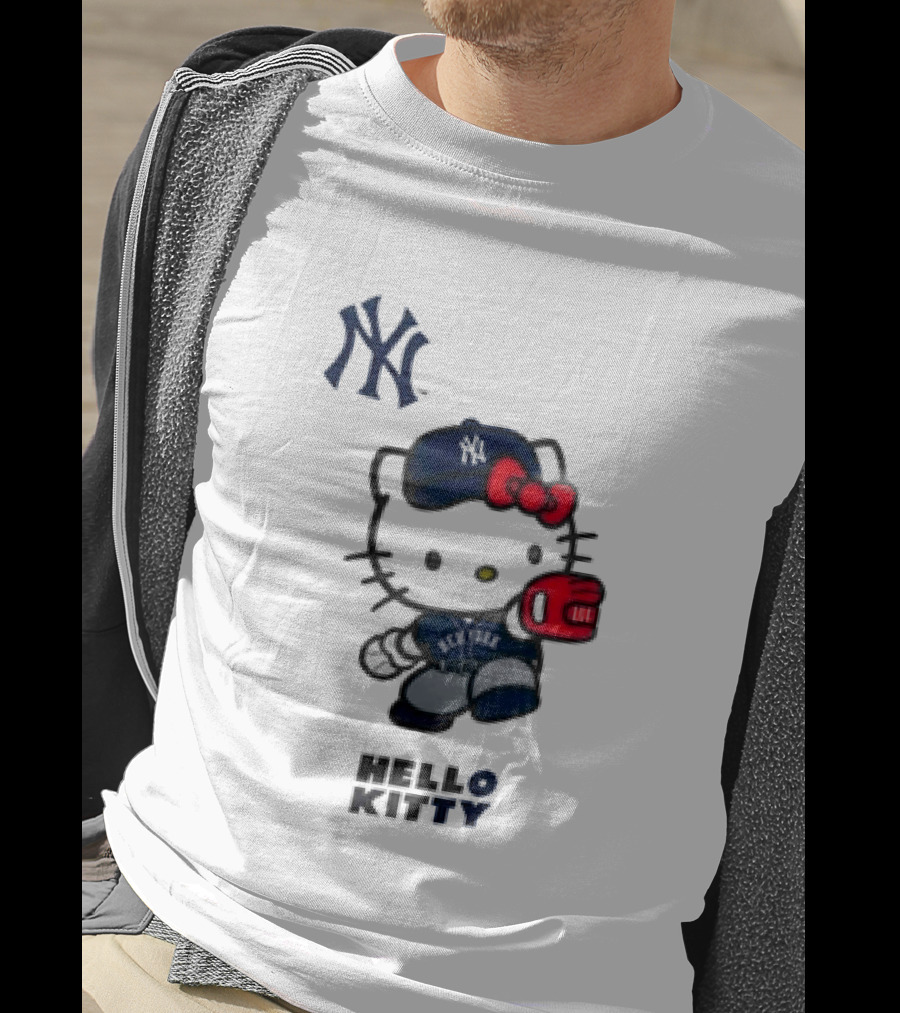 New York Yankees Hello Kitty Baseball Catcher Outfit T-Shirt