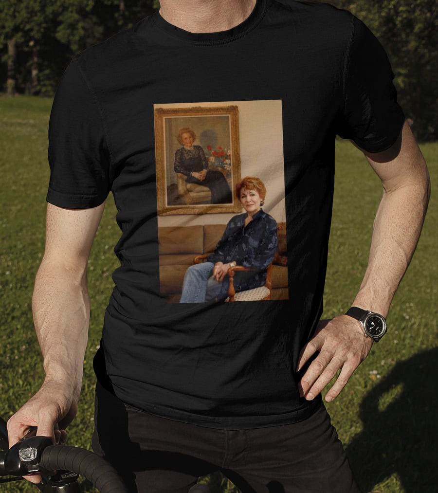 I Don't Know Who The Person In The Image Is. T-Shirt