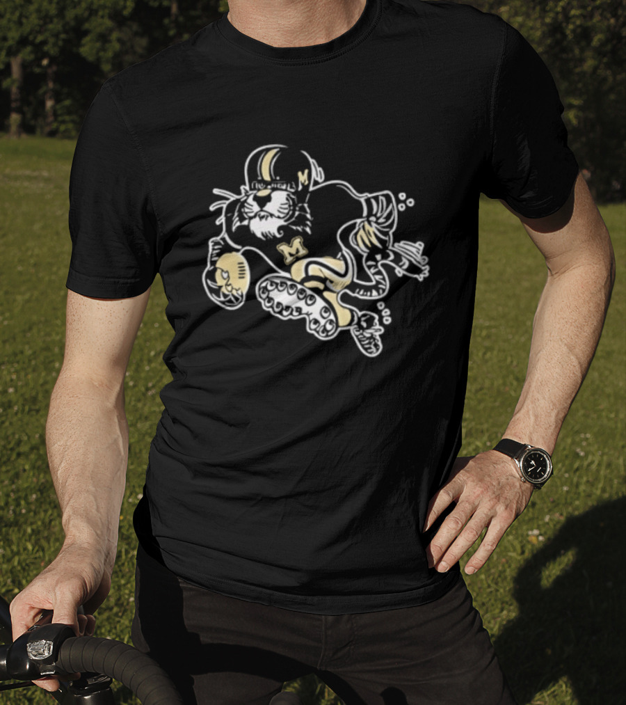 Missouri Tigers NCAA Cartoon Football Player Sketch T-Shirt
