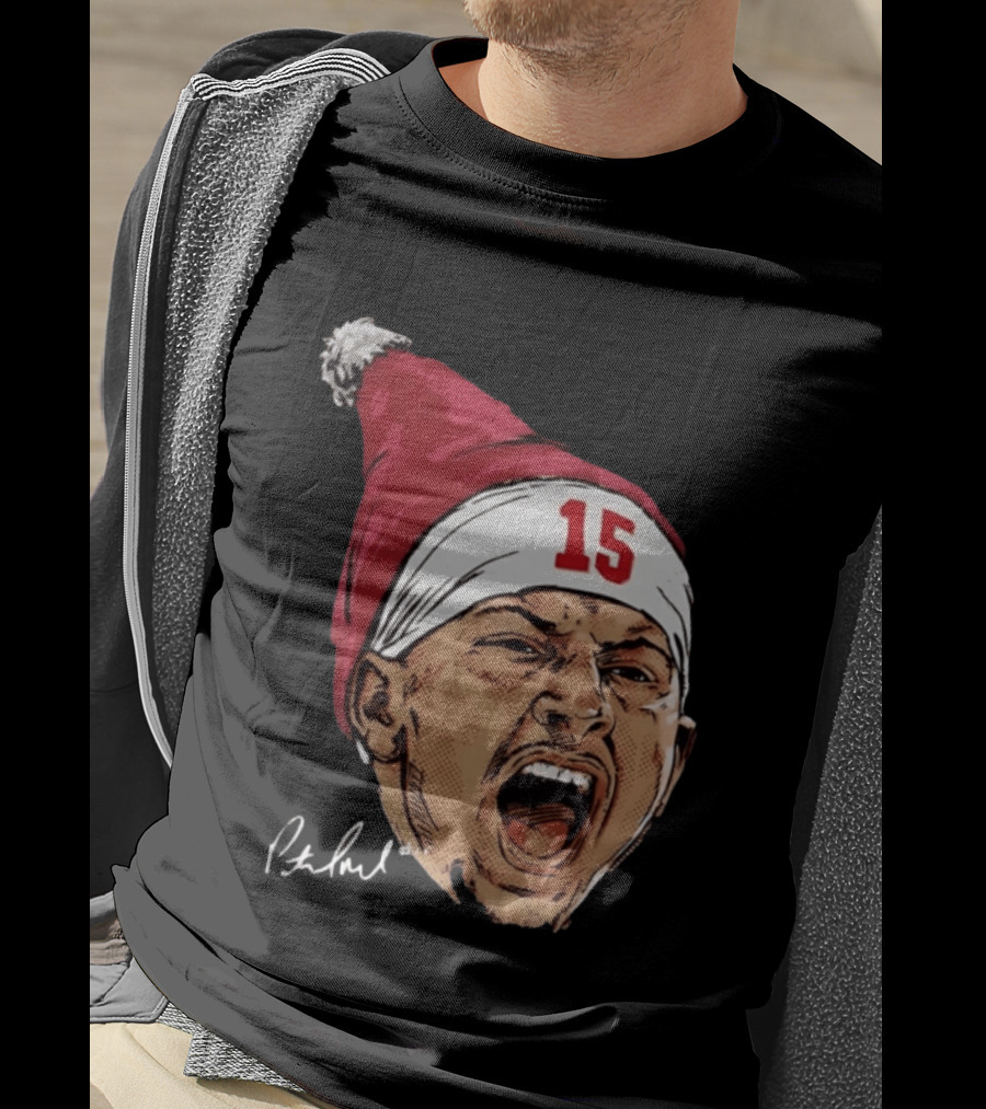 Pat Mahomes Screaming Face Red Santa Hat Number 15 Halftone Caricature T-Shirt