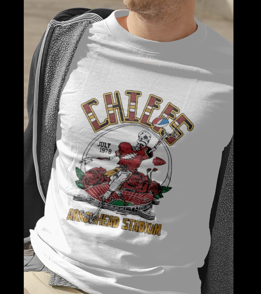 Kansas City Chiefs July 1 1978 Arrowhead Stadium Grateful Dead Skeleton Roses T-Shirt