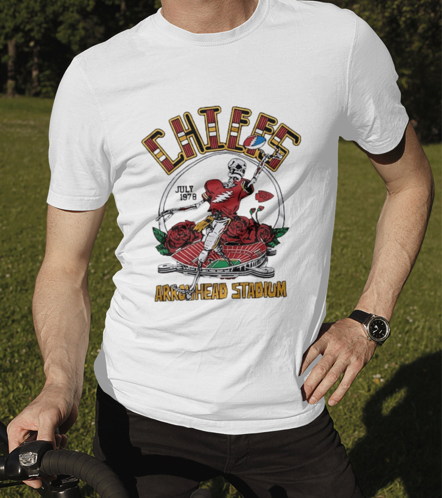 Kansas City Chiefs July 1 1978 Arrowhead Stadium Grateful Dead Skeleton Roses T-Shirt