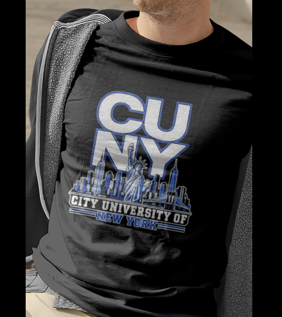 CUNY City University Of New York Skyline And Statue Of Liberty T-Shirt
