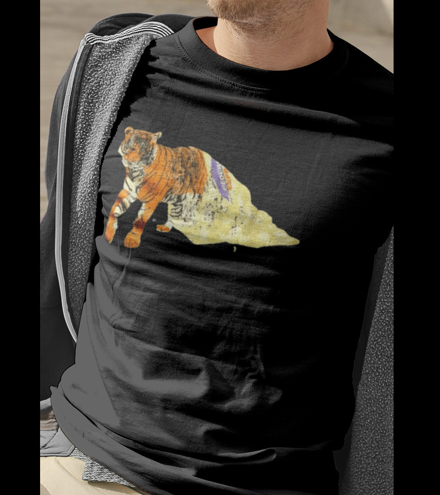 FedEx Tiger Wrapped In Distressed Envelope Packaging Vintage Aesthetic T-Shirt