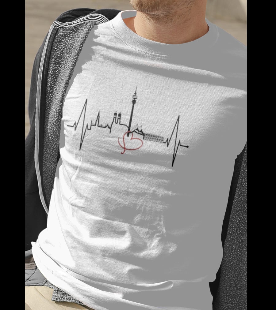 Munich Skyline Heartbeat EKG Germany Cityscape Iconic Landmarks T-Shirt