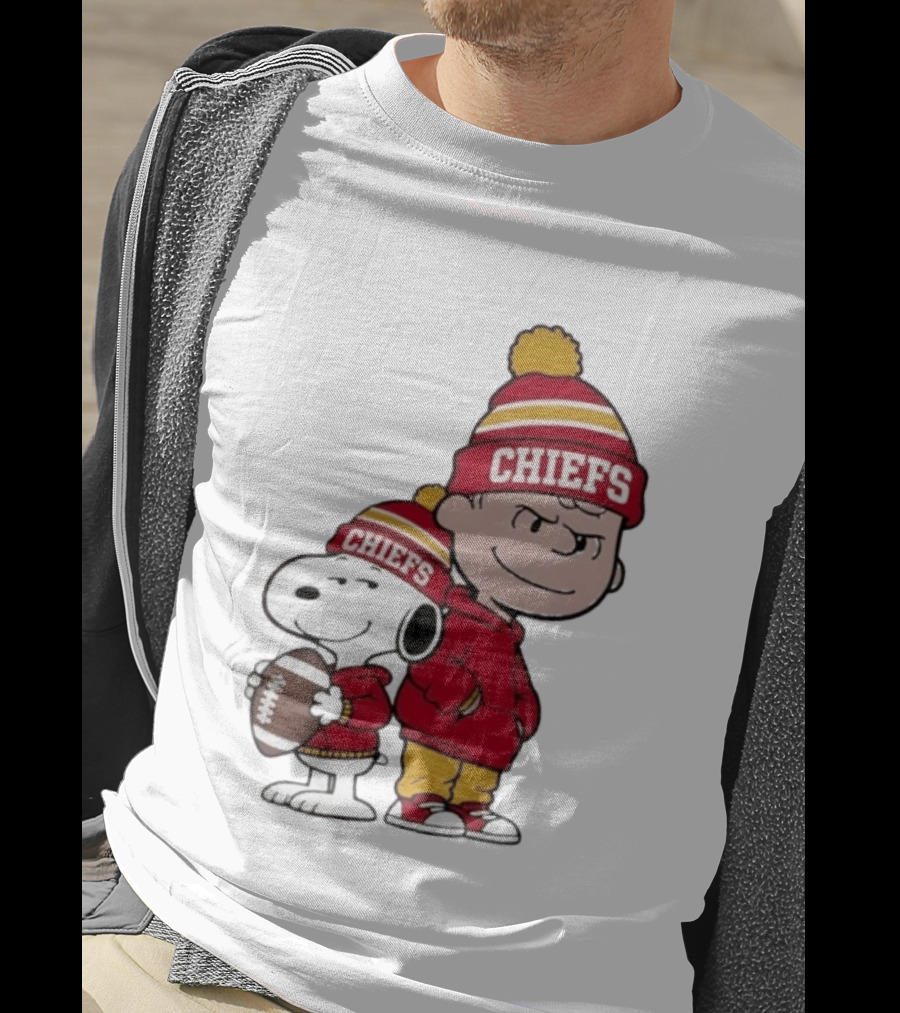 Snoopy And Charlie Brown Chiefs Football Fans Kansas City Chiefs T-Shirt