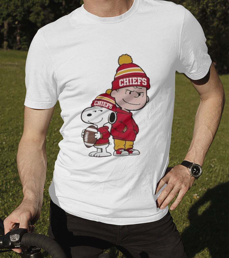 Snoopy And Charlie Brown Chiefs Football Fans Kansas City Chiefs T-Shirt